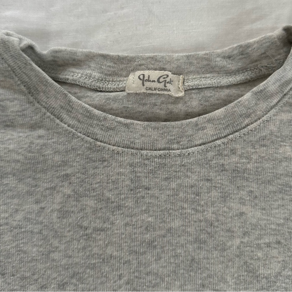 Brandy Melville - T- Shirts (3) - Picture 5 of 9